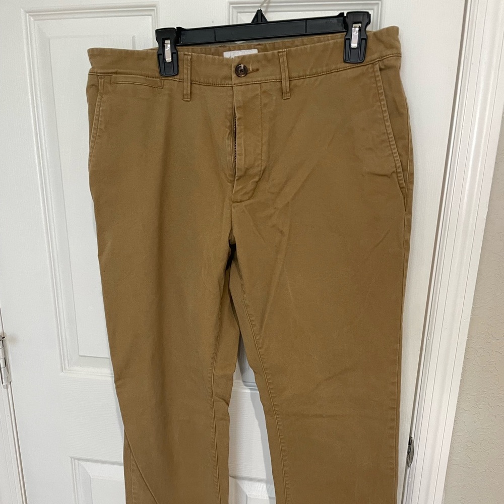 Good fellow chinos